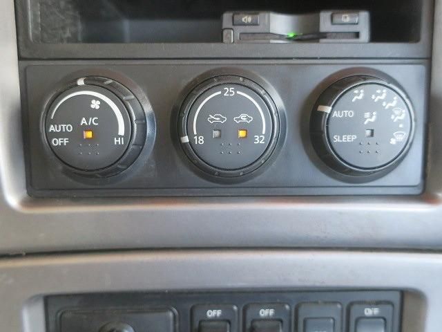 NISSAN DIESEL Quon 2018