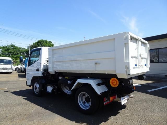 MITSUBISHI CANTER 2024