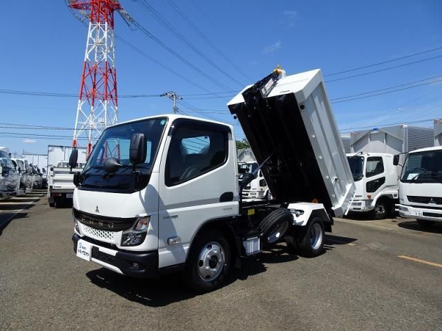 MITSUBISHI CANTER 2024