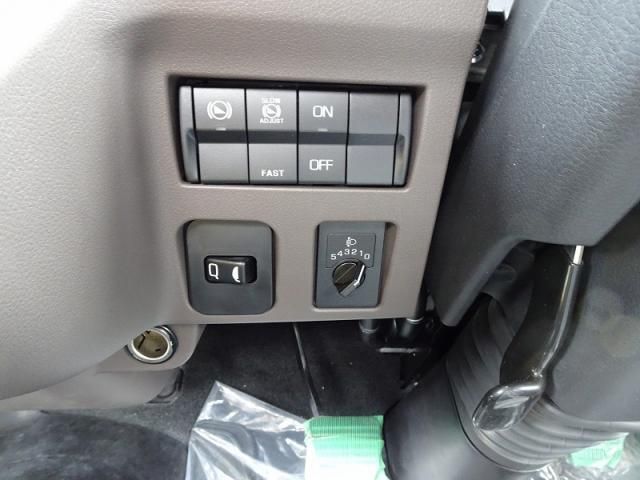 MITSUBISHI CANTER 2024