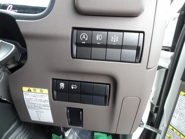 MITSUBISHI CANTER 2024