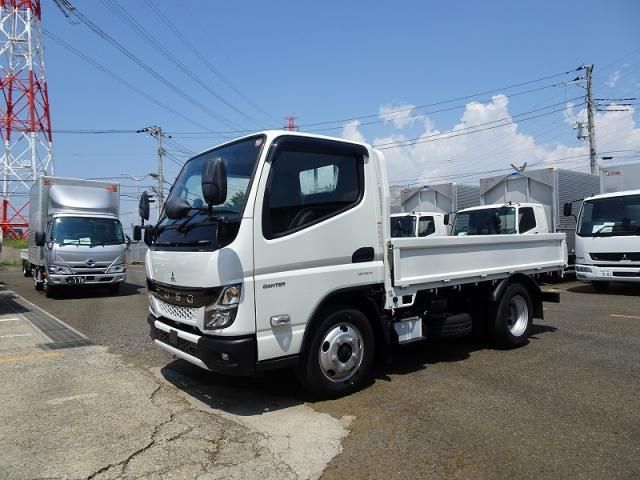 MITSUBISHI CANTER 2023