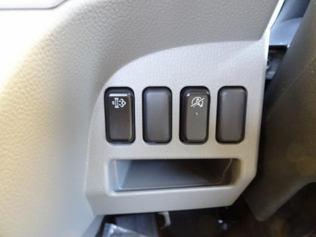 MITSUBISHI CANTER 2023