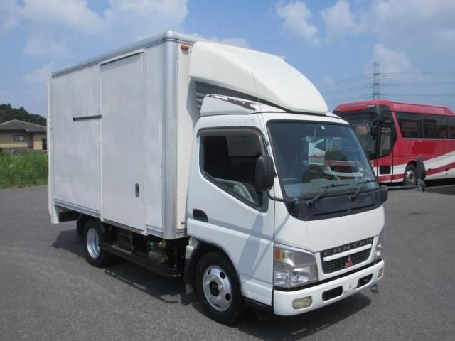MITSUBISHI CANTER 2005