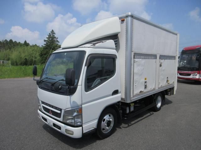 MITSUBISHI CANTER 2005