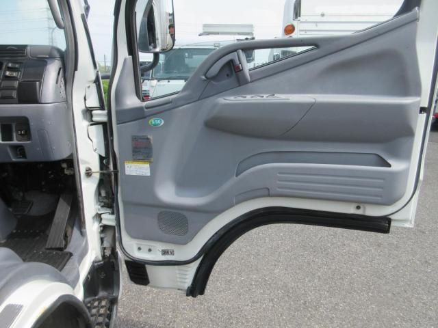 MITSUBISHI CANTER 2005