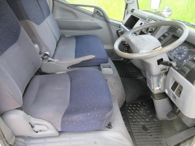MITSUBISHI CANTER 2005