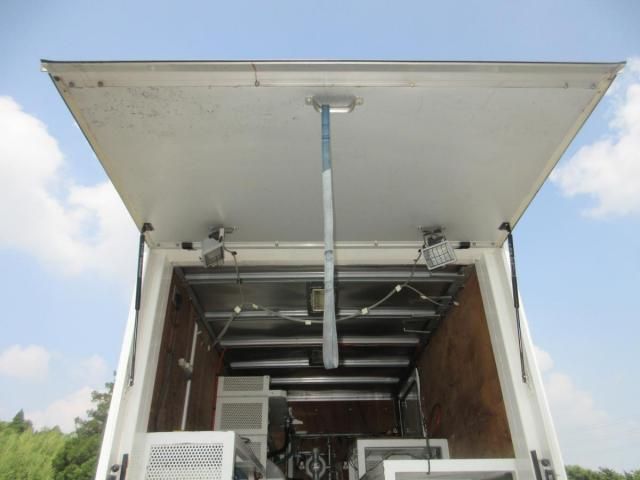 MITSUBISHI CANTER 2005