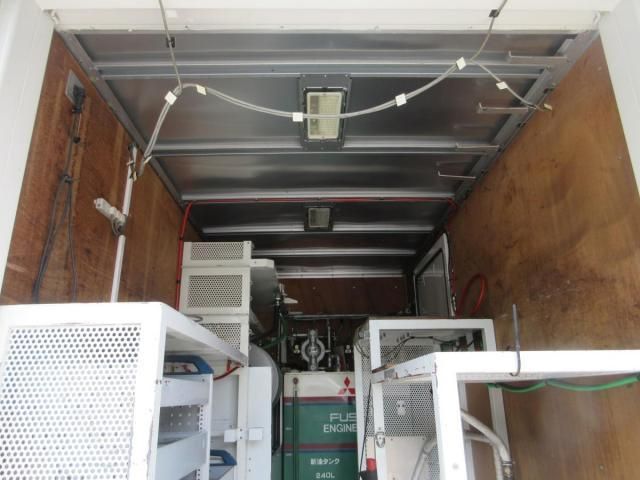 MITSUBISHI CANTER 2005