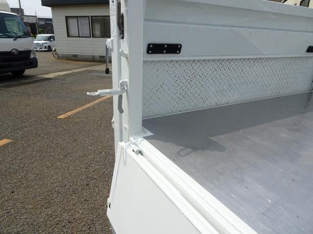 MITSUBISHI CANTER 2021