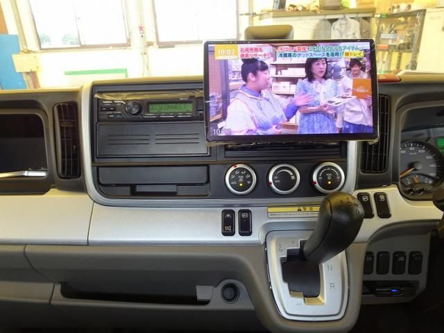 MITSUBISHI CANTER 2021