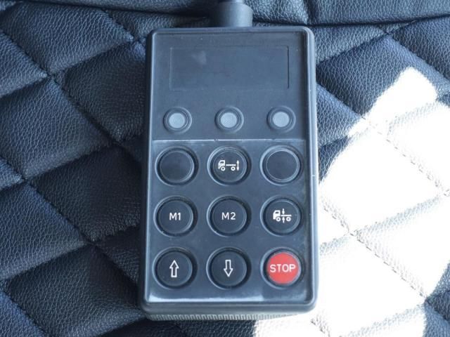 NISSAN DIESEL Quon 2012