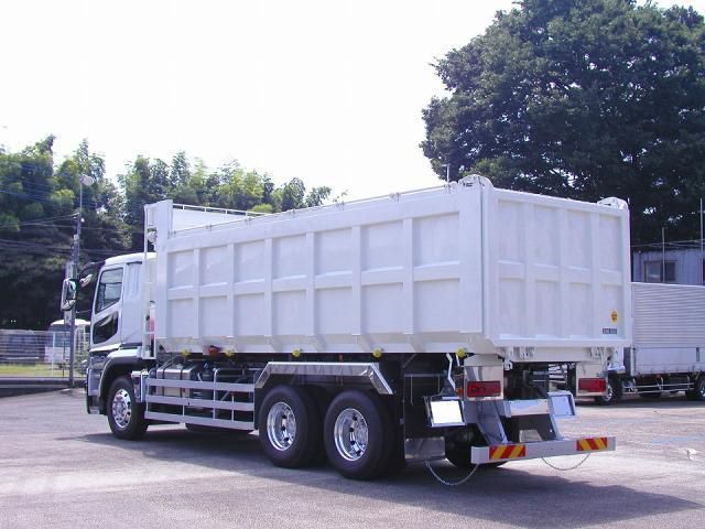 MITSUBISHI FUSOU SUPER GREAT 2025