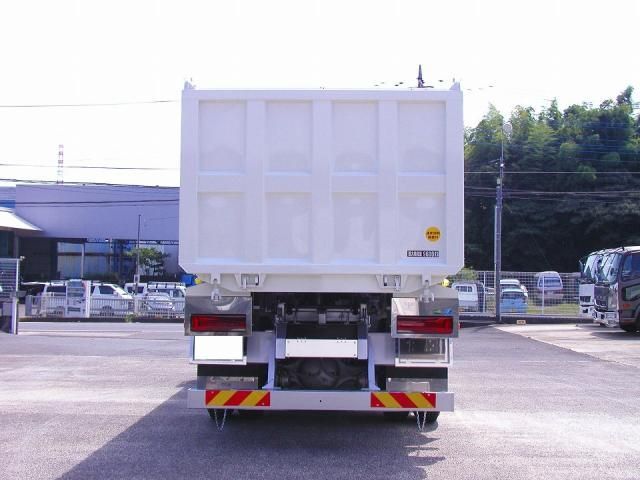 MITSUBISHI FUSOU SUPER GREAT 2025