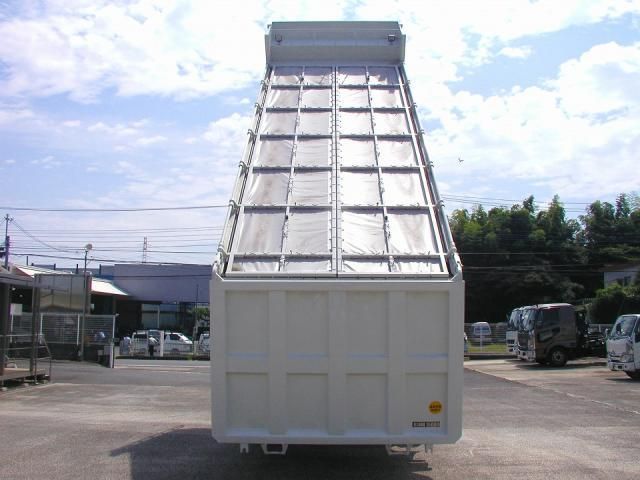 MITSUBISHI FUSOU SUPER GREAT 2025