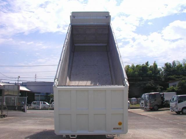 MITSUBISHI FUSOU SUPER GREAT 2025