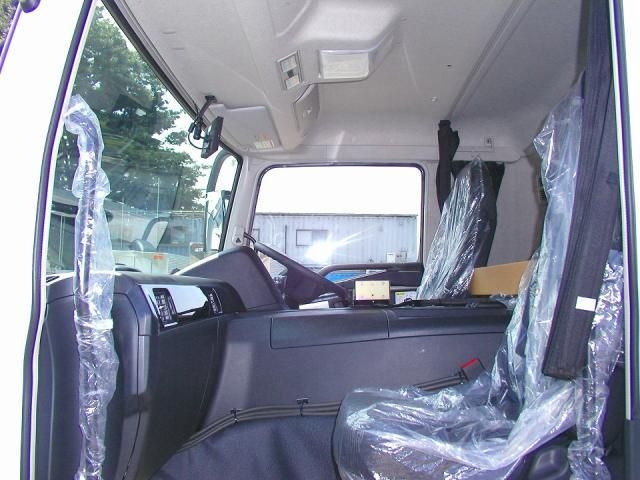 MITSUBISHI FUSOU SUPER GREAT 2025