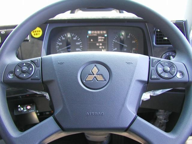 MITSUBISHI FUSOU SUPER GREAT 2025