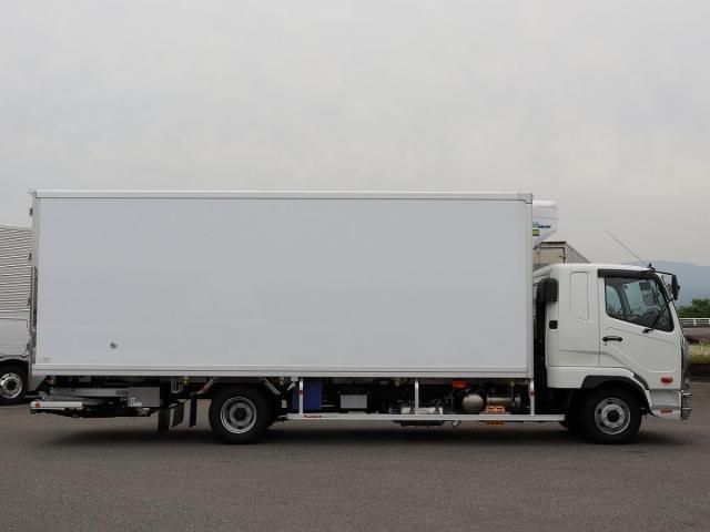 MITSUBISHI FUSOU FIGHTER 2025