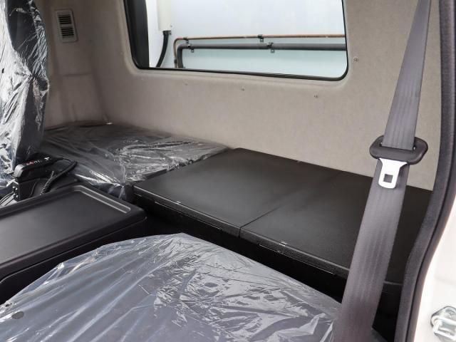 MITSUBISHI FUSOU FIGHTER 2025