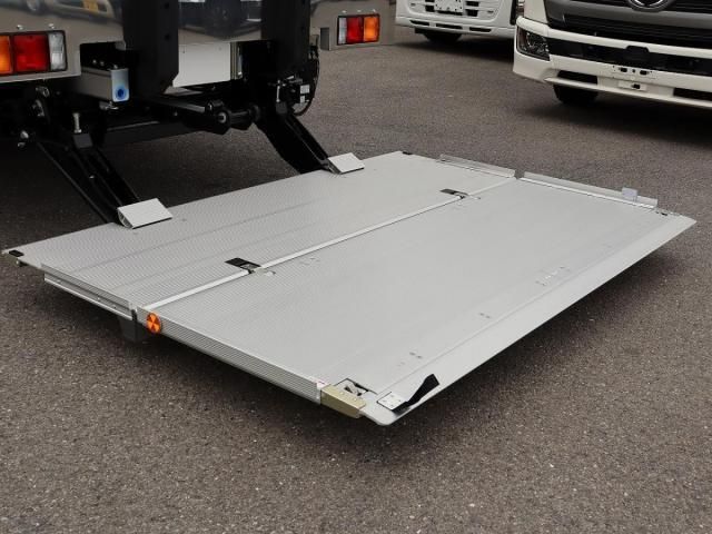 MITSUBISHI FUSOU FIGHTER 2025