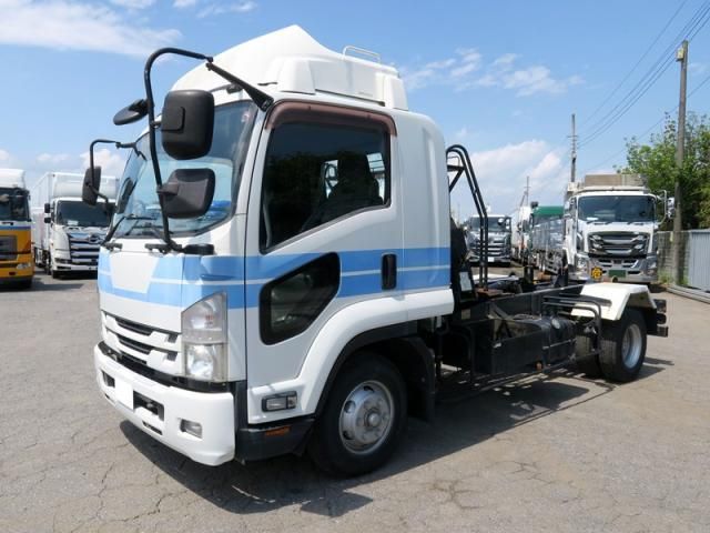 ISUZU FORWARD 2015