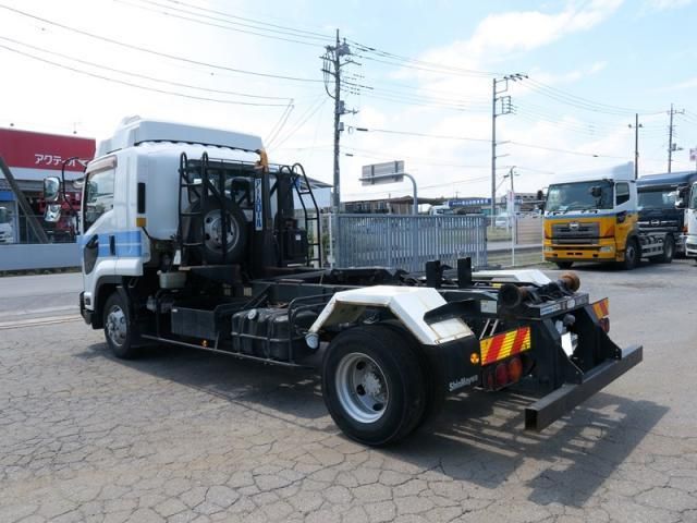 ISUZU FORWARD 2015