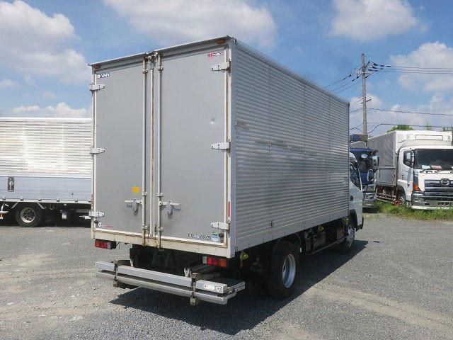 MITSUBISHI CANTER 2016