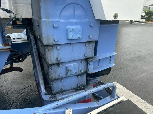 MITSUBISHI CANTER 2002