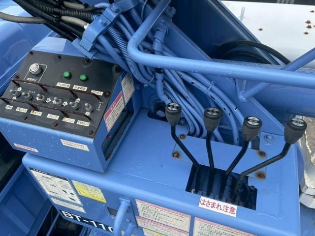 MITSUBISHI CANTER 2002