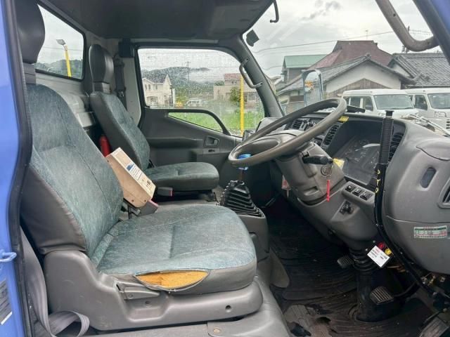 MITSUBISHI CANTER 2002