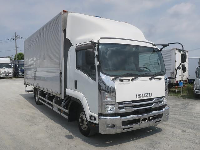 ISUZU FORWARD 2018