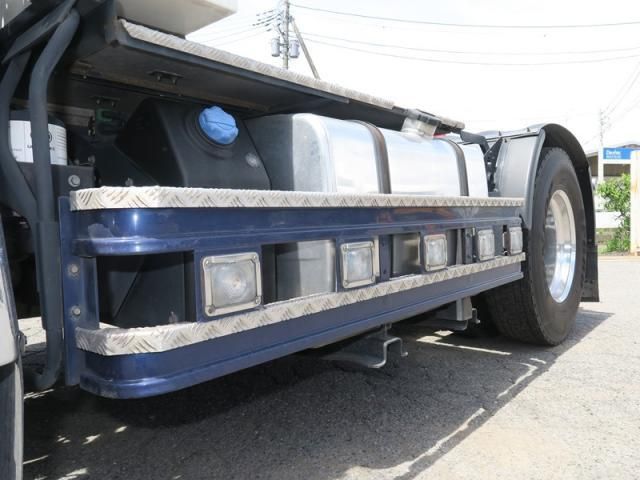 NISSAN DIESEL Quon 2021