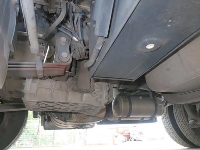 NISSAN DIESEL Quon 2021