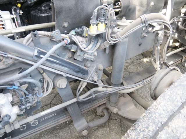 NISSAN DIESEL Quon 2021