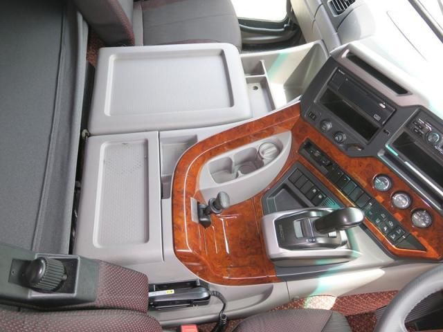 NISSAN DIESEL Quon 2021