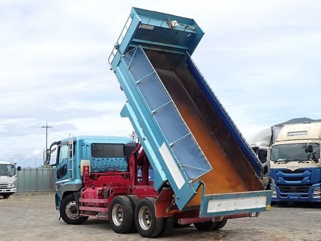 MITSUBISHI FUSOU SUPER GREAT 2015