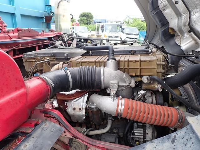 MITSUBISHI FUSOU SUPER GREAT 2015