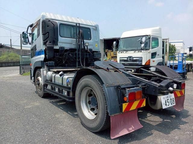 NISSAN DIESEL Quon 2011