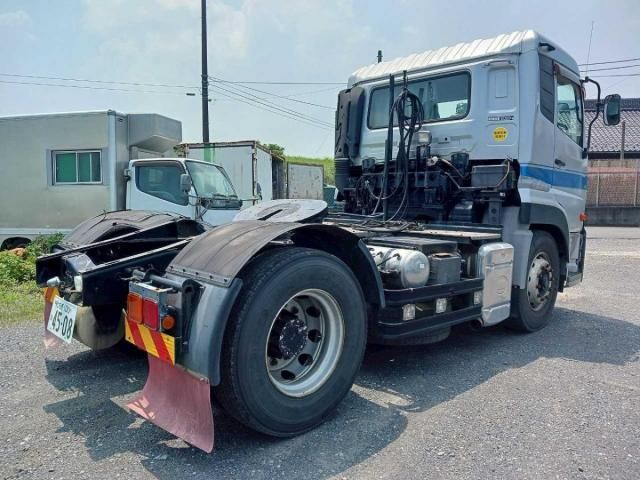 NISSAN DIESEL Quon 2011