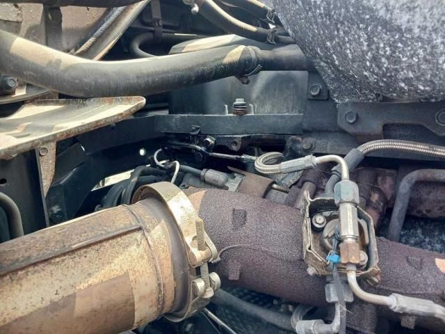 NISSAN DIESEL Quon 2011