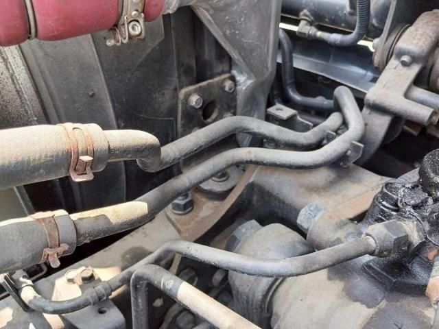 NISSAN DIESEL Quon 2011