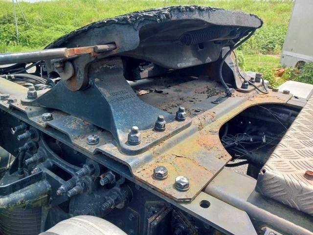 NISSAN DIESEL Quon 2011