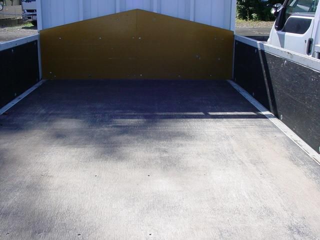 MITSUBISHI CANTER GUTS 2011