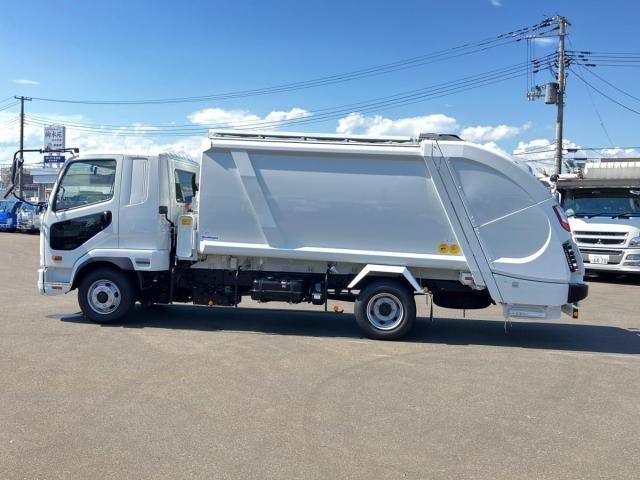 MITSUBISHI FUSOU FIGHTER 2025