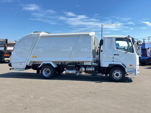 MITSUBISHI FUSOU FIGHTER 2025