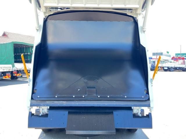 MITSUBISHI FUSOU FIGHTER 2025