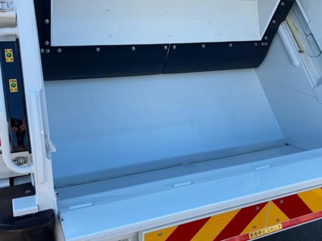 MITSUBISHI FUSOU FIGHTER 2025