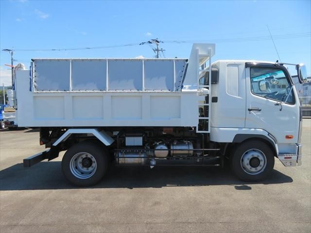 MITSUBISHI FUSOU FIGHTER 2024