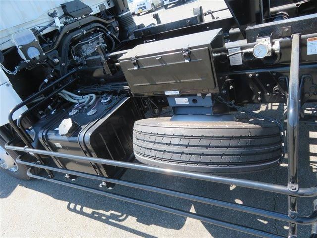 MITSUBISHI FUSOU FIGHTER 2024